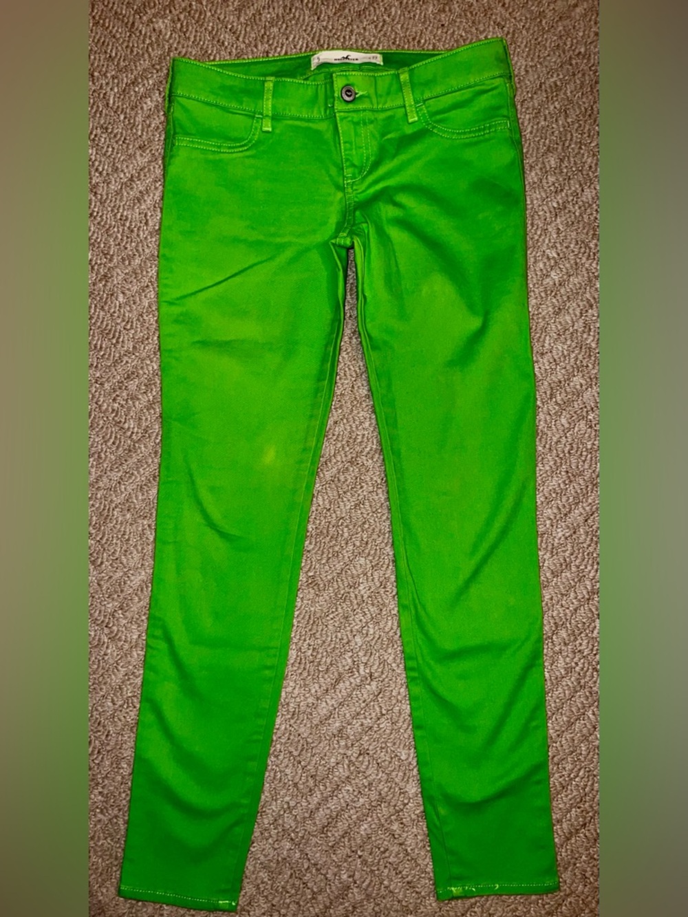BUNDLE 5 for $50 👗👚
Hollister Neon Green Jeans
